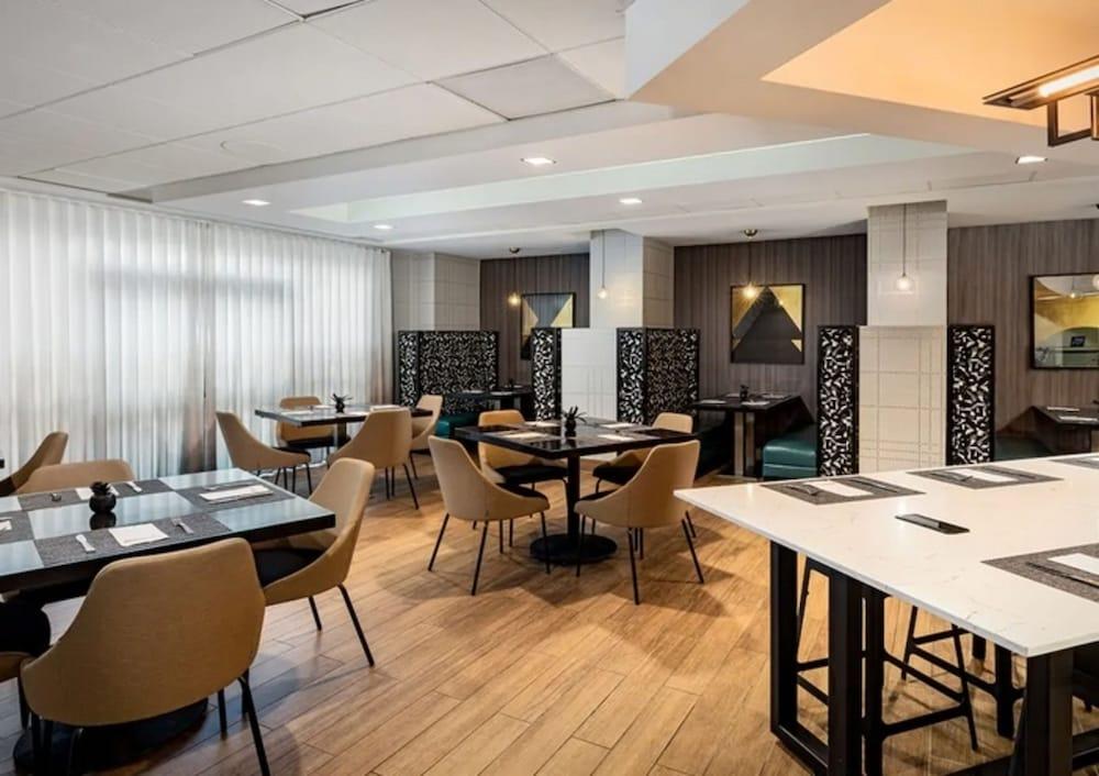 Hilton Garden Inn Los Angeles / Hollywood Bagian luar foto