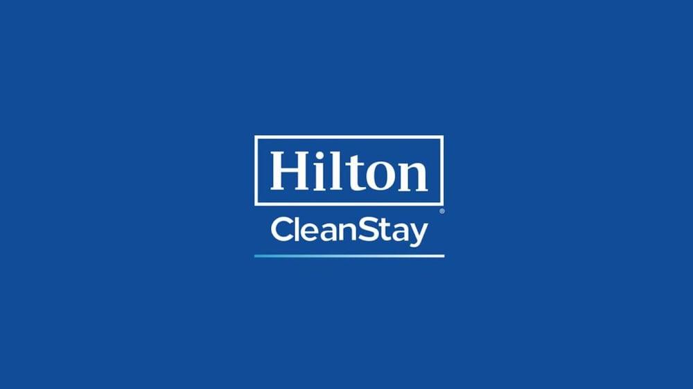 Hilton Garden Inn Los Angeles / Hollywood Bagian luar foto
