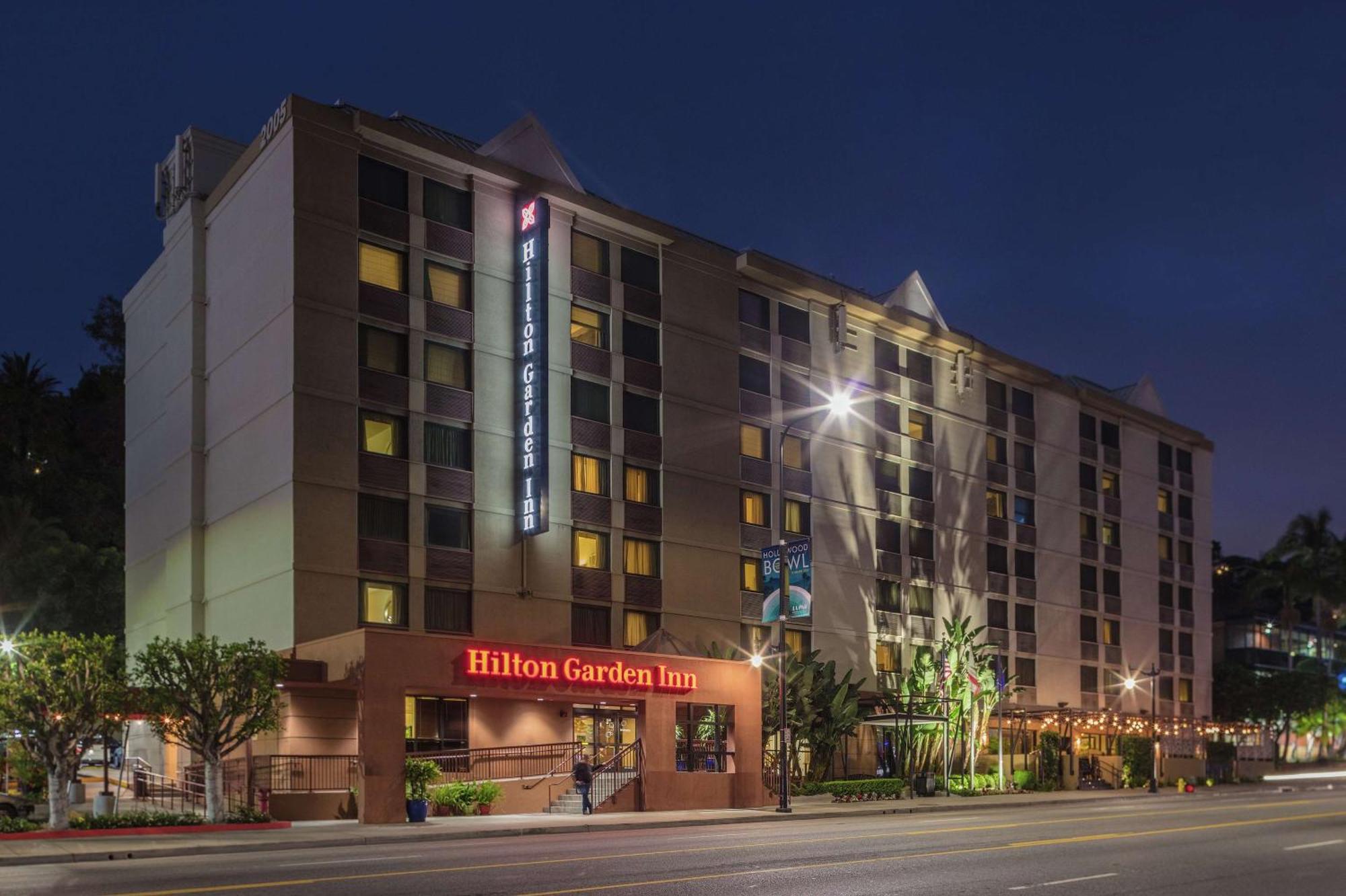 Hilton Garden Inn Los Angeles / Hollywood Bagian luar foto