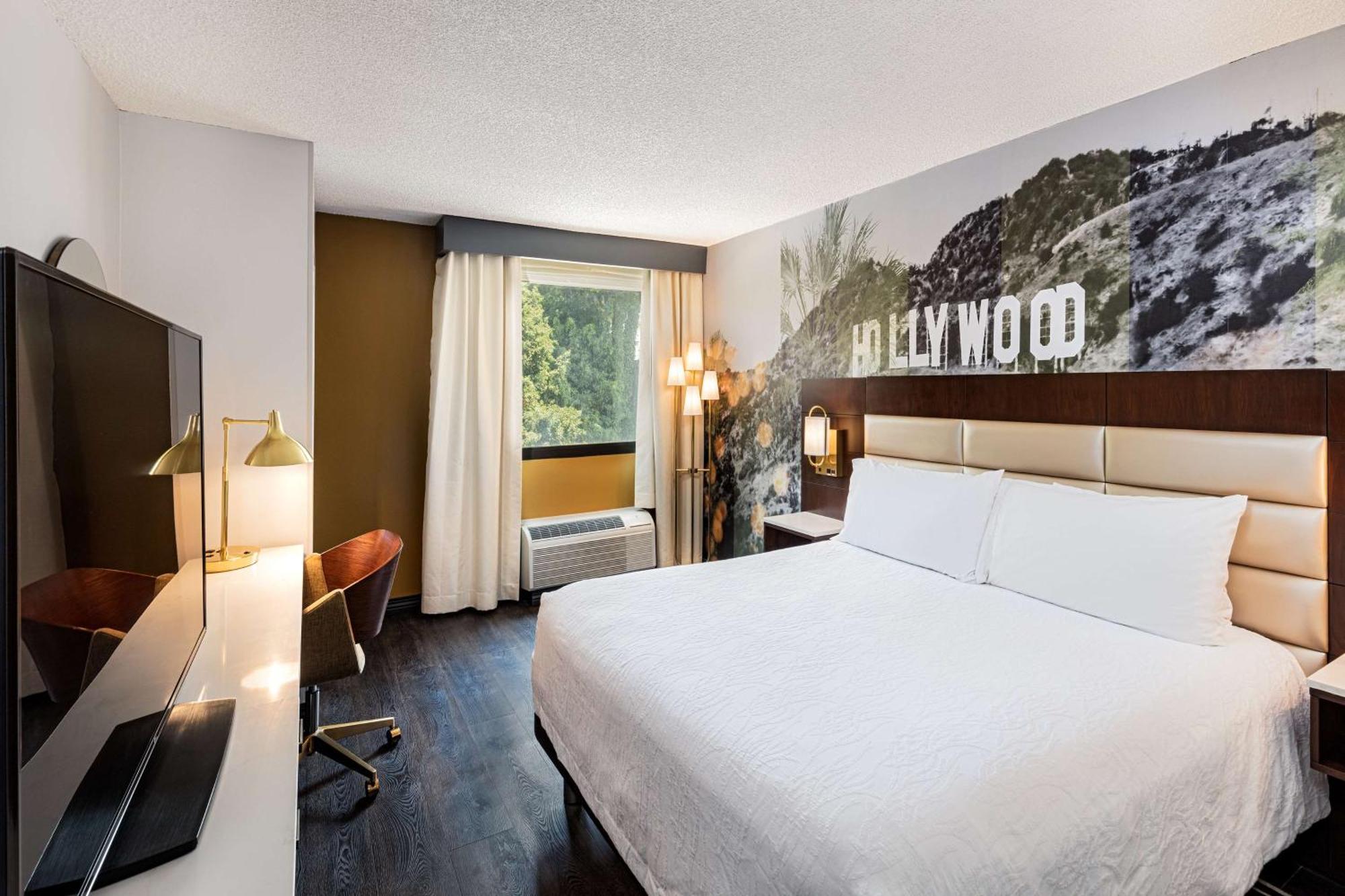 Hilton Garden Inn Los Angeles / Hollywood Bagian luar foto