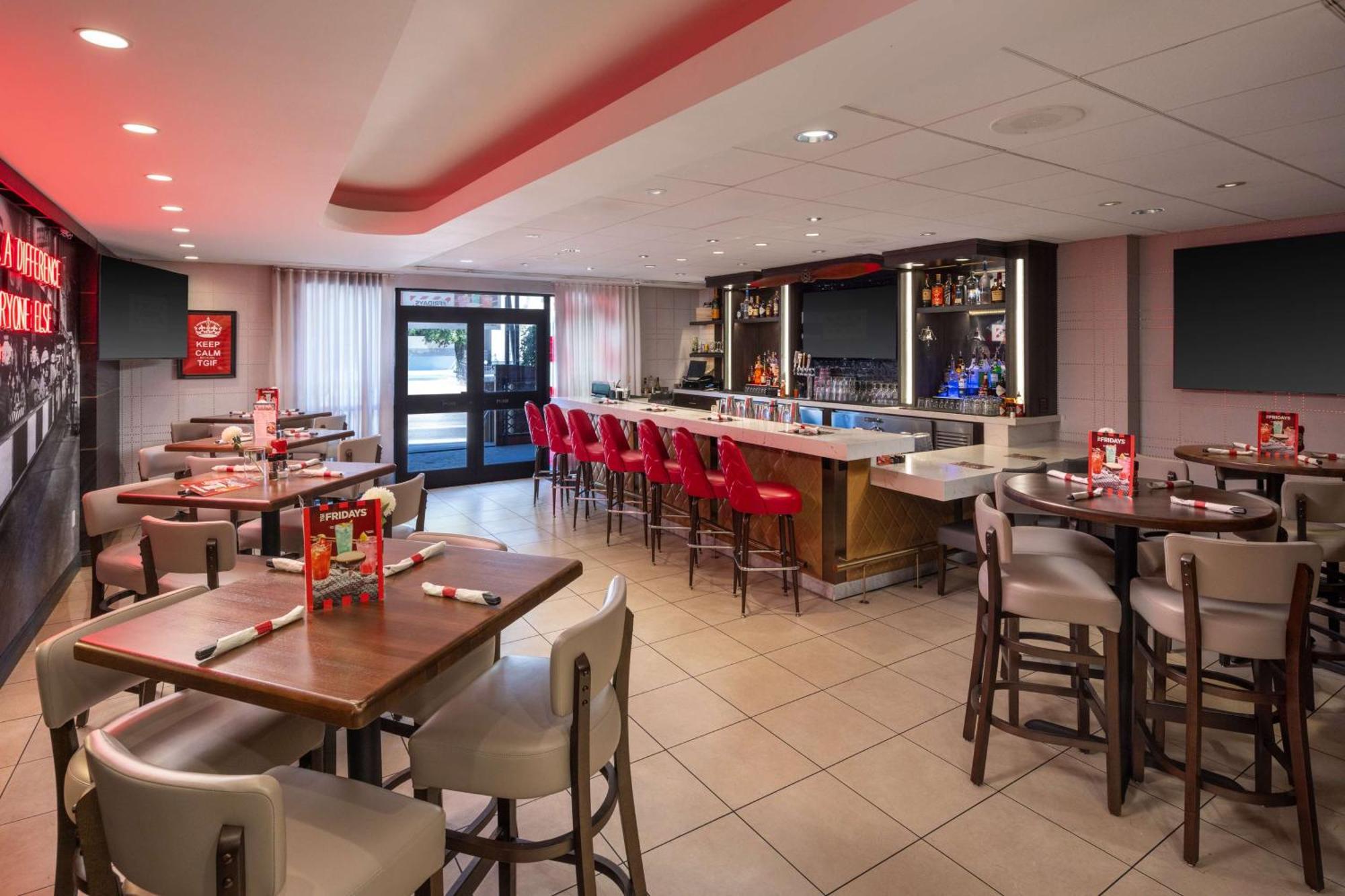 Hilton Garden Inn Los Angeles / Hollywood Bagian luar foto