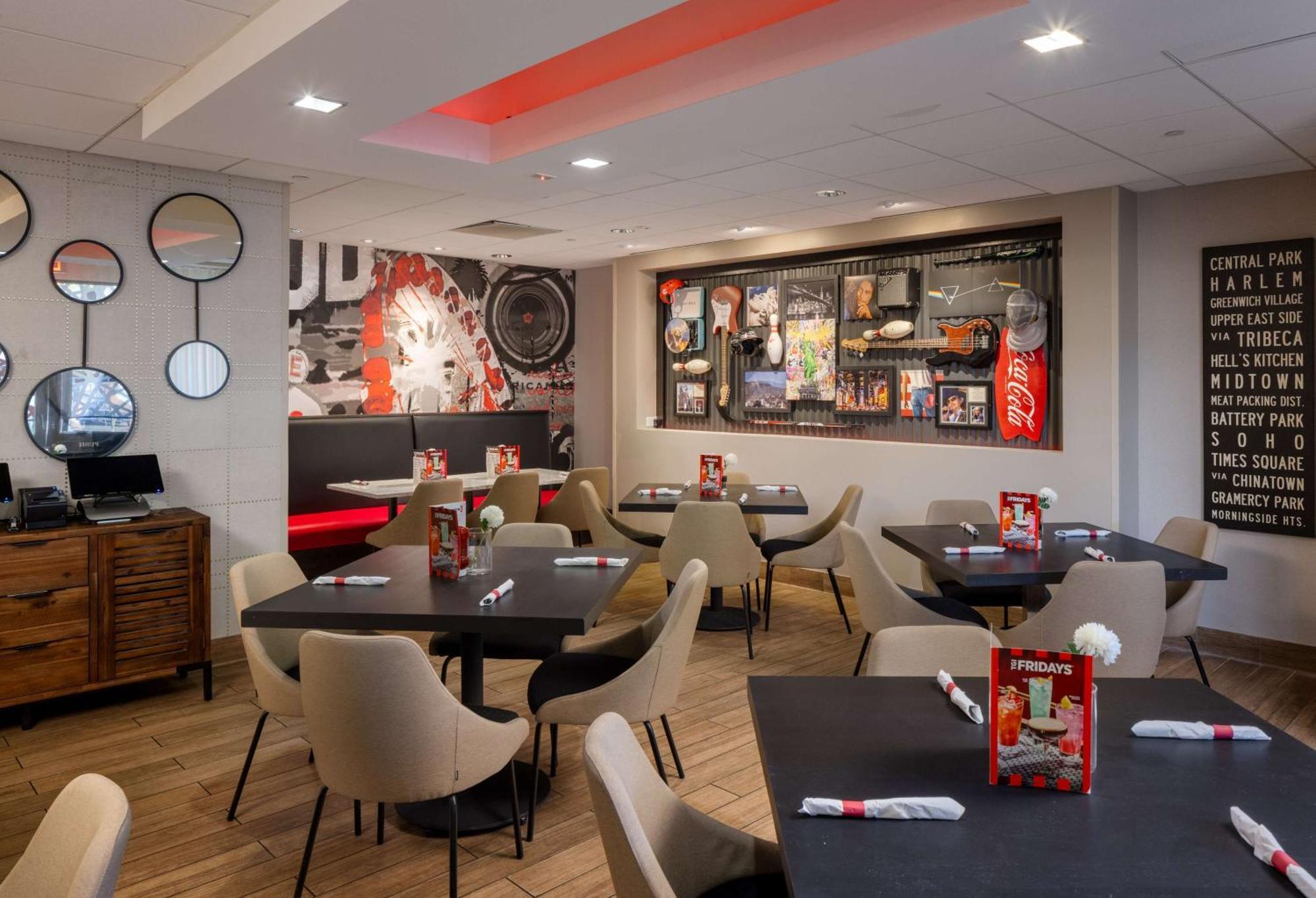 Hilton Garden Inn Los Angeles / Hollywood Bagian luar foto