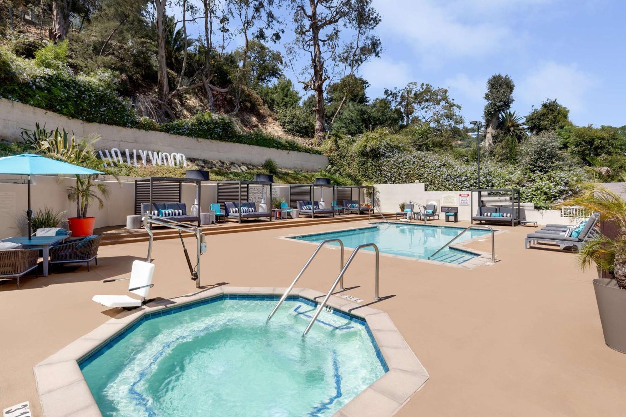 Hilton Garden Inn Los Angeles / Hollywood Bagian luar foto