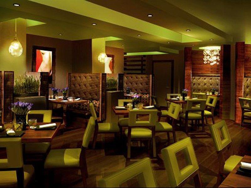 Hilton Garden Inn Los Angeles / Hollywood Bagian luar foto