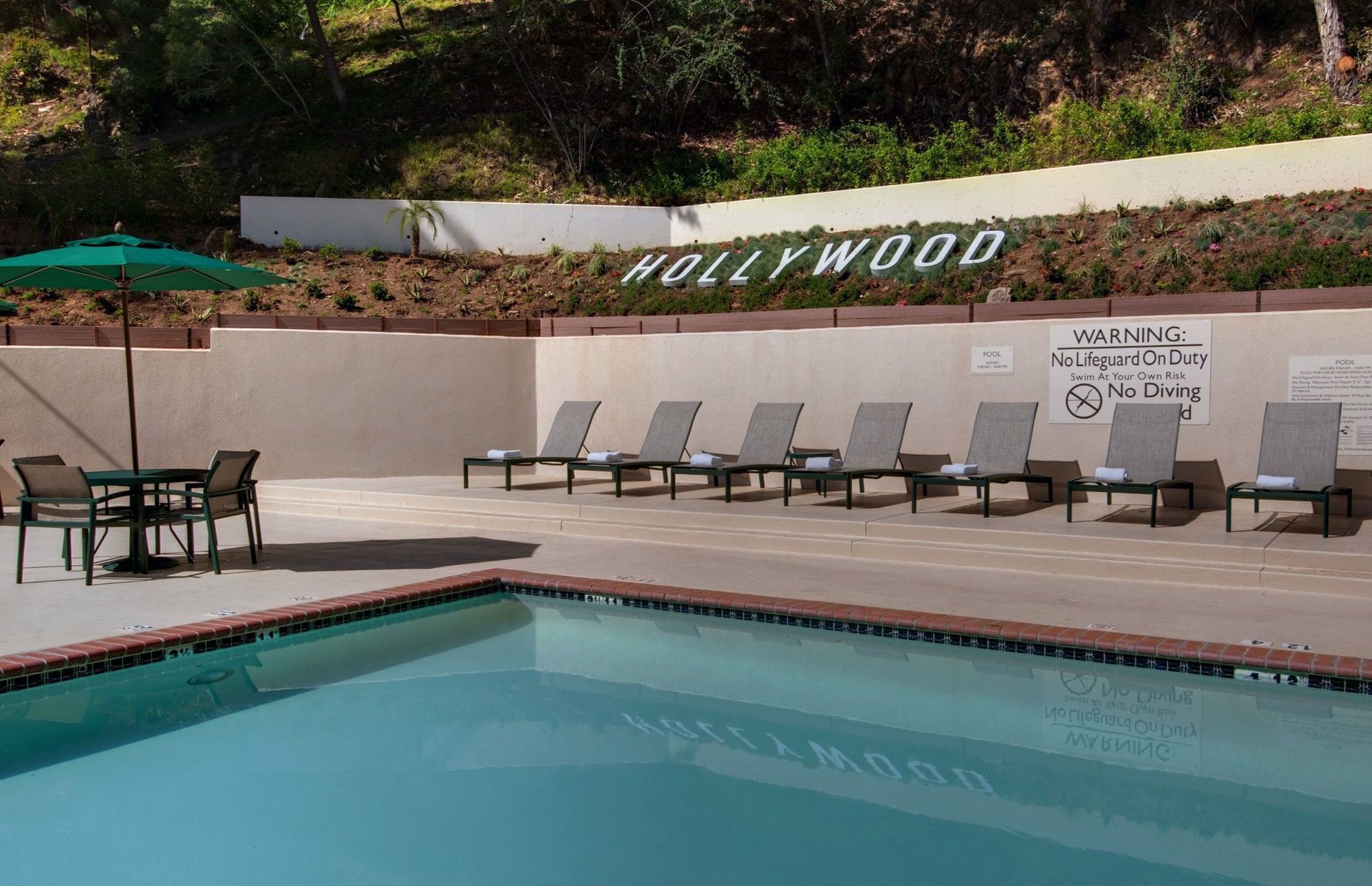 Hilton Garden Inn Los Angeles / Hollywood Bagian luar foto