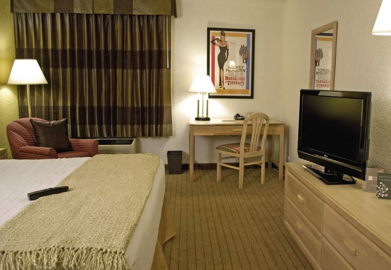 Hilton Garden Inn Los Angeles / Hollywood Bagian luar foto